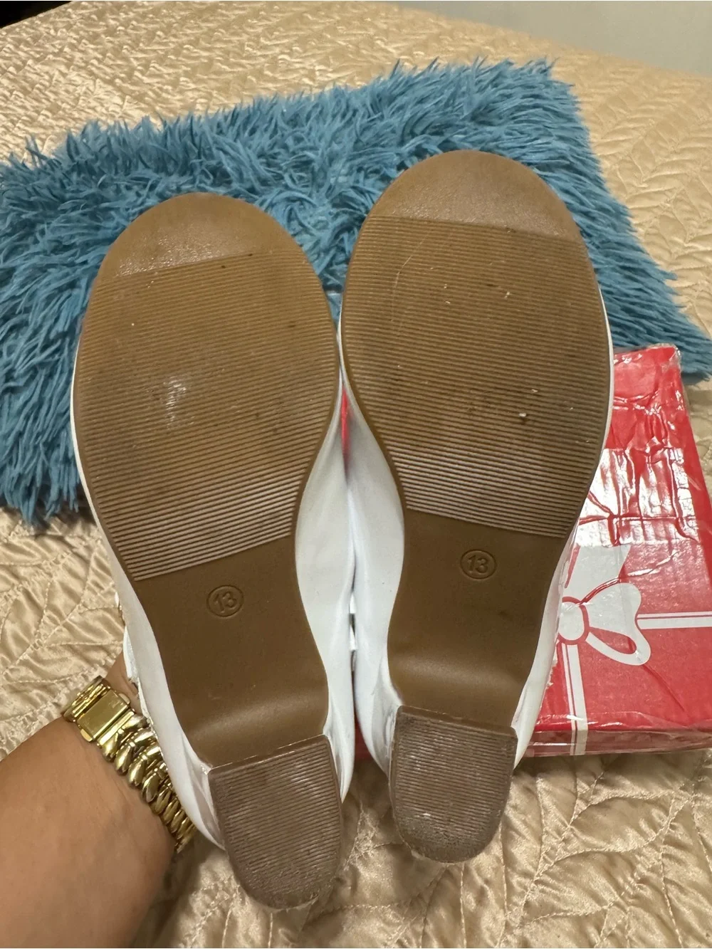 Sinn White Patent Mary Jane Shoes for Kids with Gold Buckles